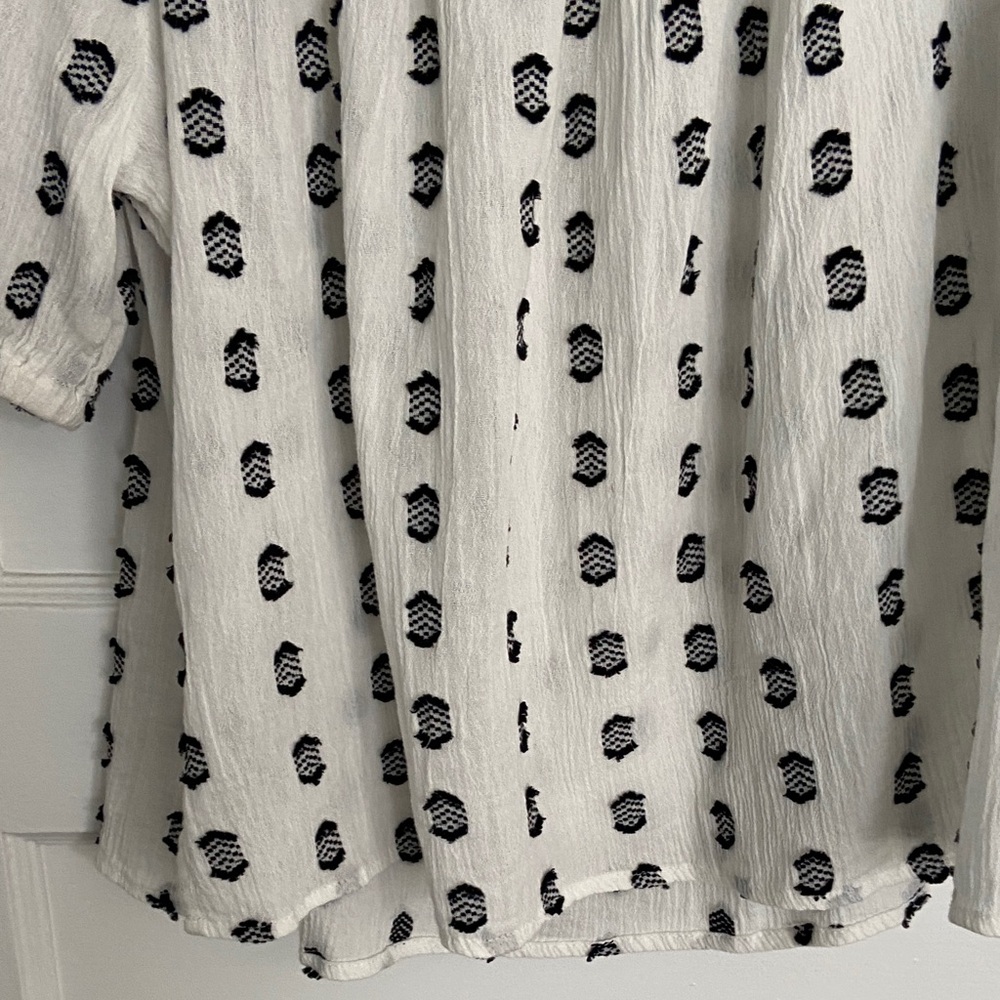 Loft White  and Black Patterned Women's Top - Picture 10 of 10